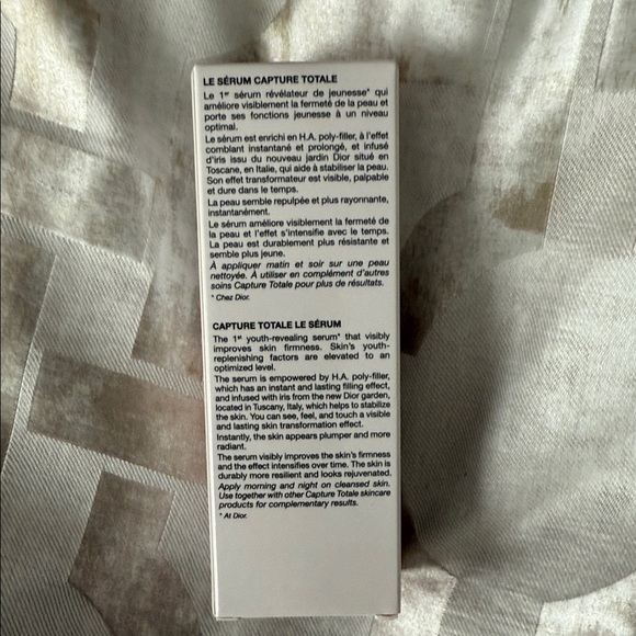 Dior Capture Totale Le Sérum - Elegant White - Picture 3 of 8